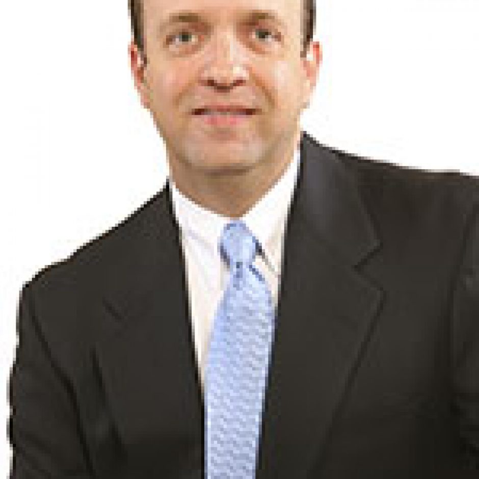 Mariano J. Oteiza I.