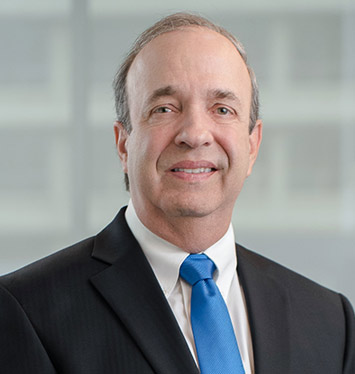 Mariano J. Oteiza I.